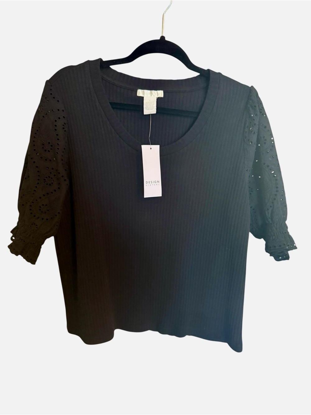 Women’s Design History Black Ribbed Top with Eyelet Puff Sleeves Size Large NWT